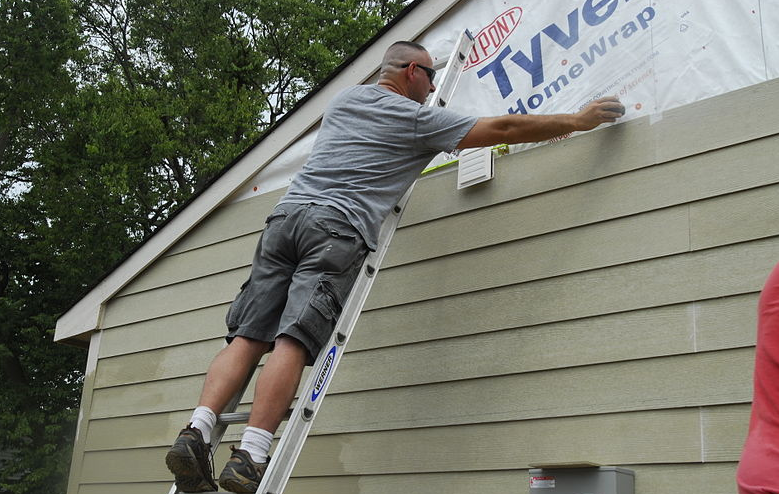 installing siding on house